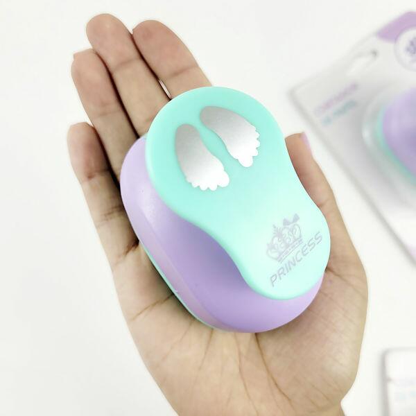 cortador-papel-princess-pezinho-ut1206-3