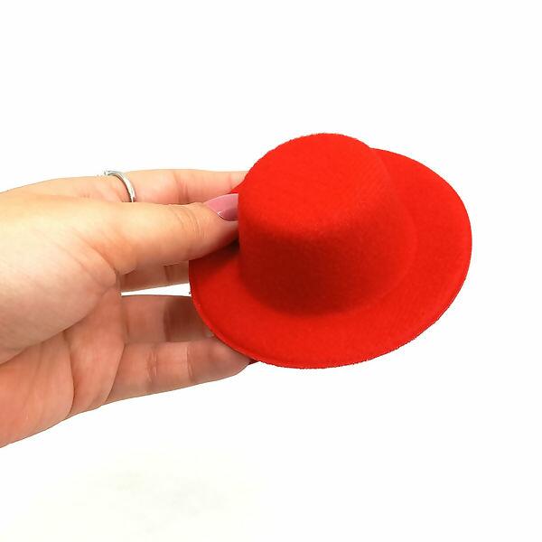 detalhe-chapeu-veludo-151884-1