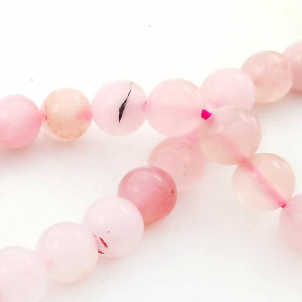 detalhe-fio-micanga-perola-rosa-089363