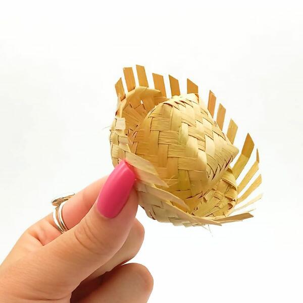 detalhe-mini-chapeu-palha-ro020038