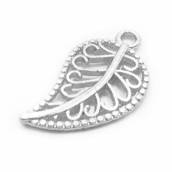 detalhe-pingente-metal-folha-prata-151901