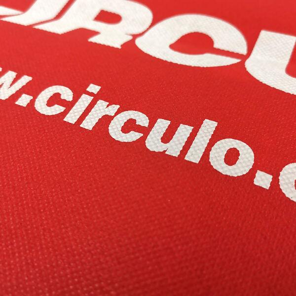 detalhe-sacola-tnt-circulo-verm-092230