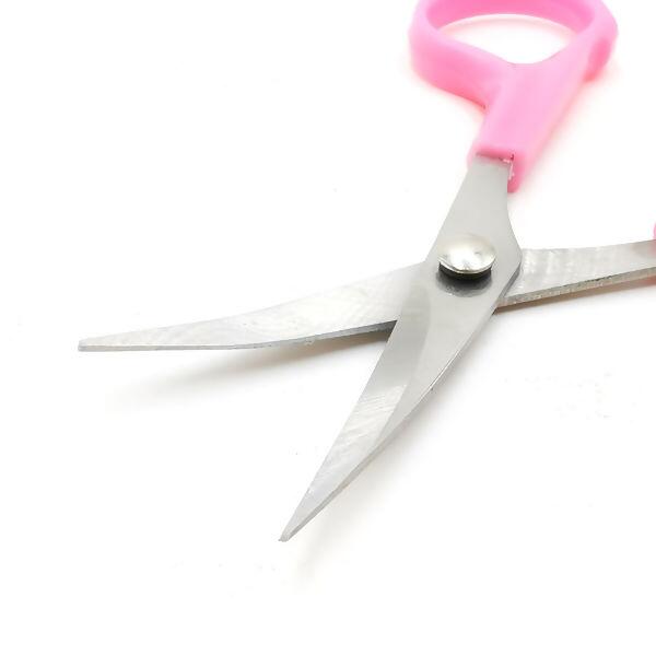 detalhe-tesoura-precisao-curva-ut810