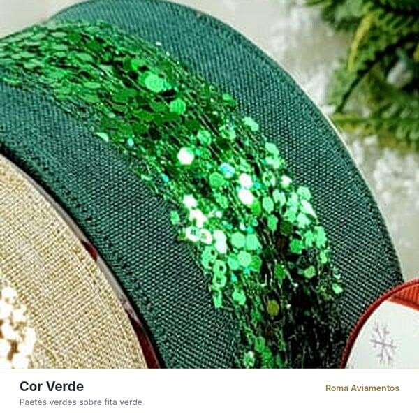 Fita aramada Natal com paetê Princess cor verde em detalhe